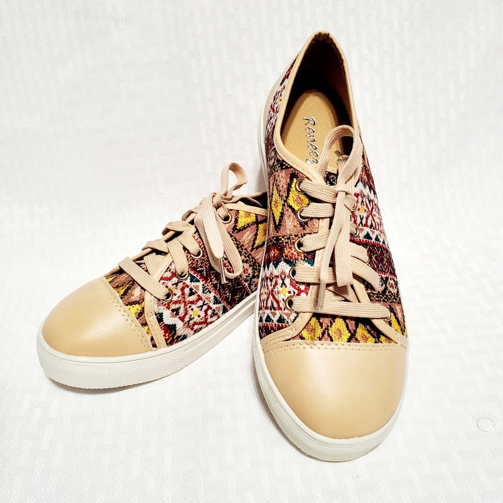 Reneeze Colorfull Embroidered Fashion Lace-Up Sneakers.